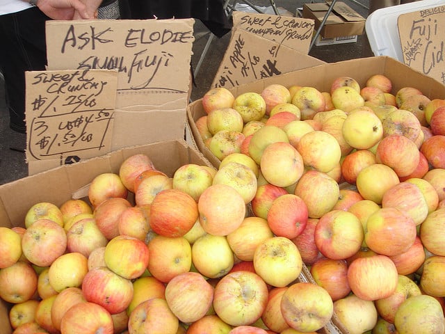 fuji apples